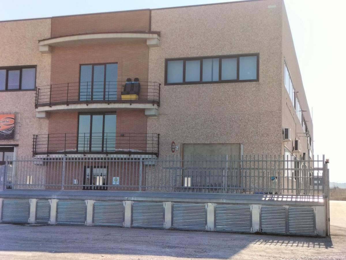 Twin House Apartment Tito Екстериор снимка