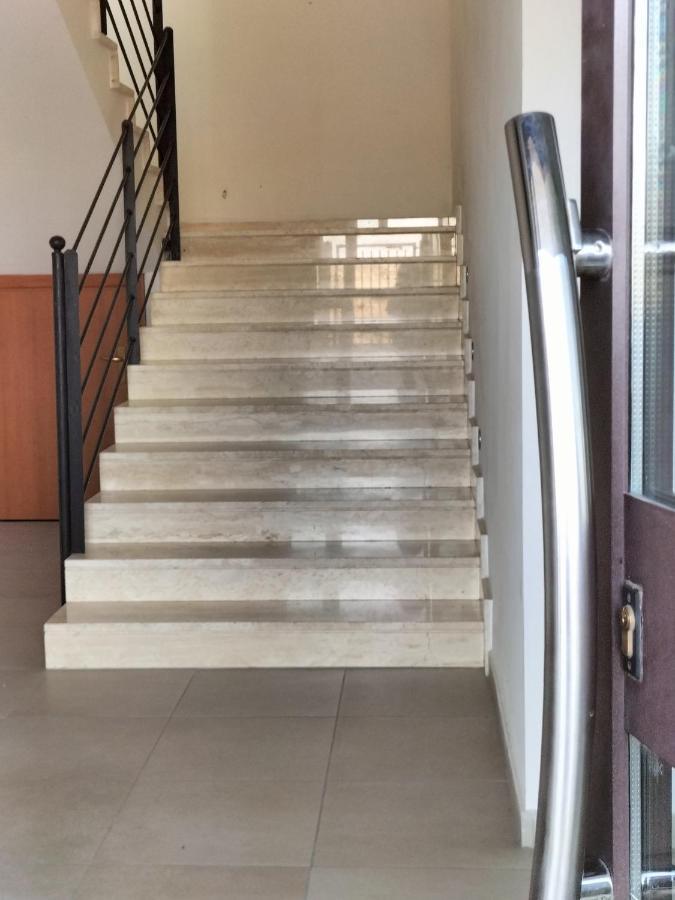 Twin House Apartment Tito Екстериор снимка