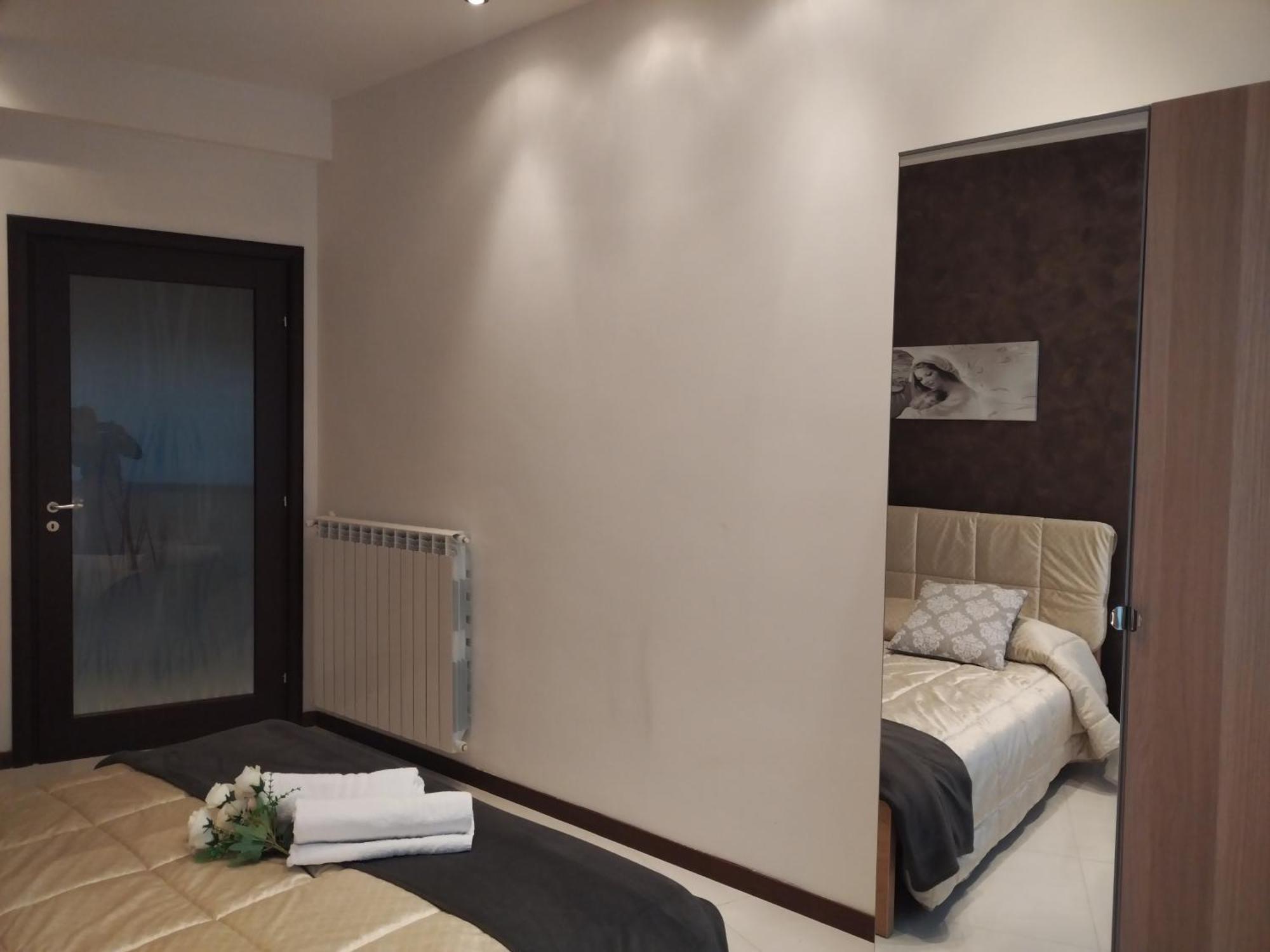 Twin House Apartment Tito Екстериор снимка