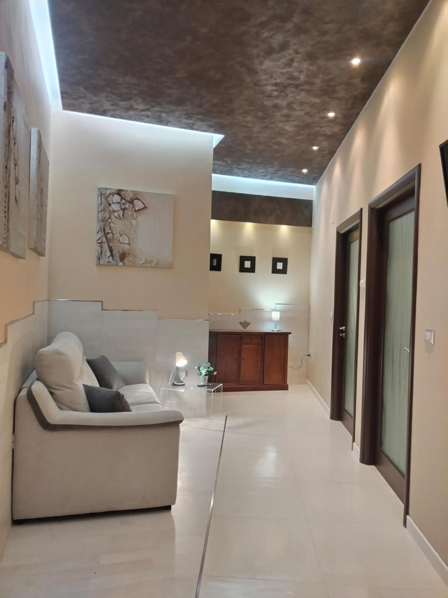 Twin House Apartment Tito Екстериор снимка