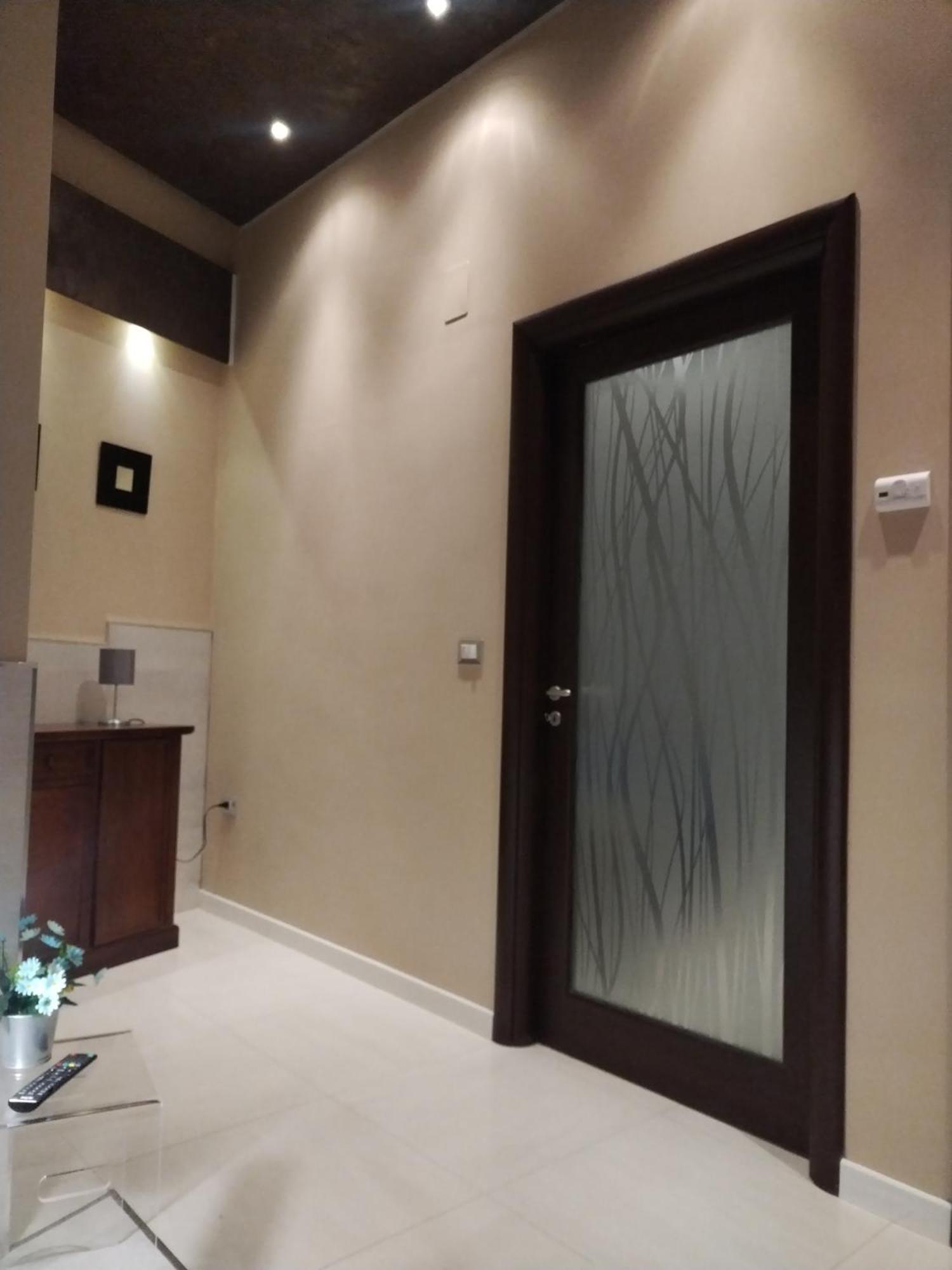Twin House Apartment Tito Екстериор снимка